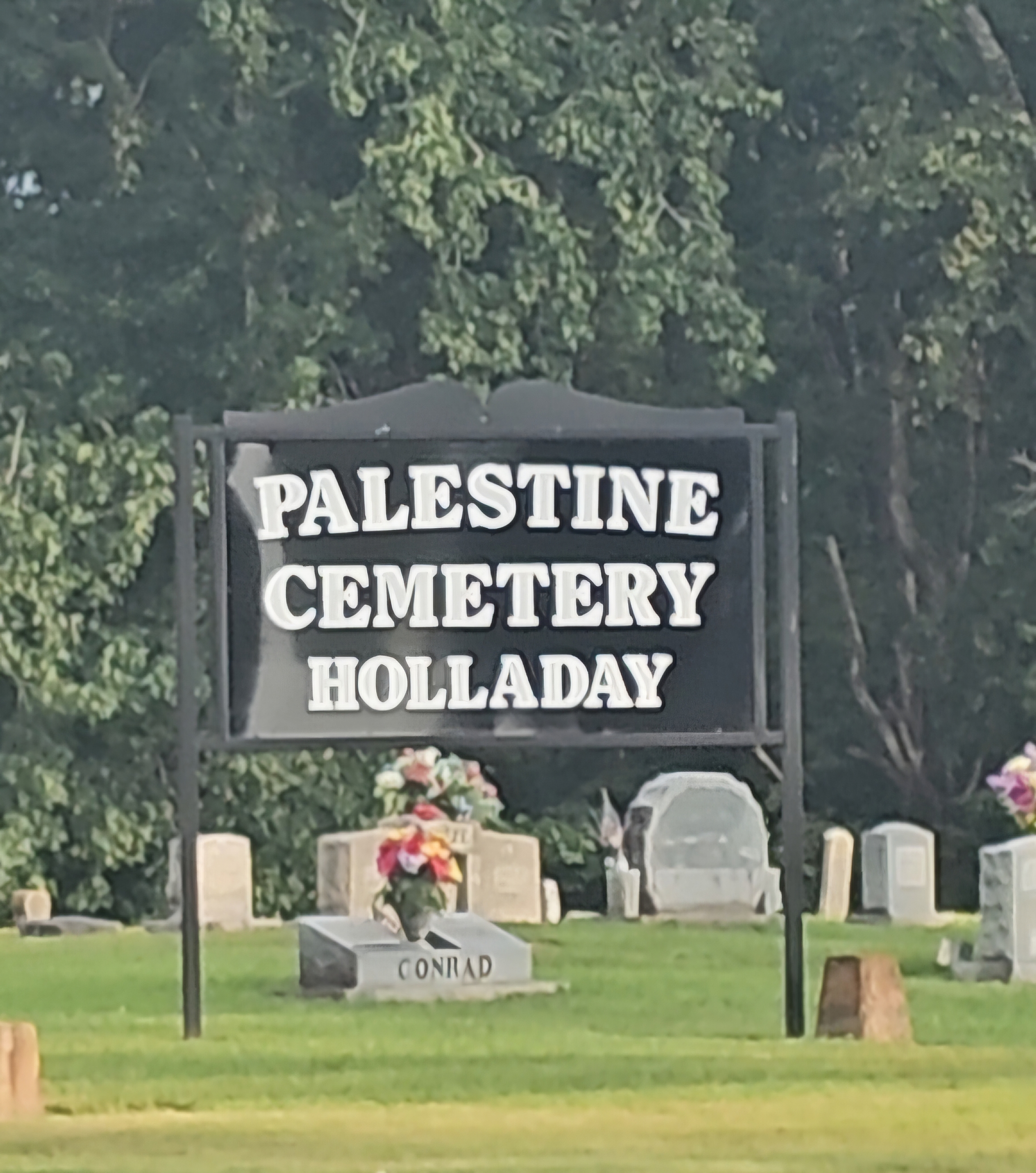 Palestine Cemetery sign